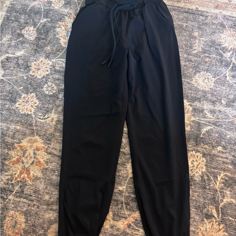 Lululemon Women’s Navy Joggers